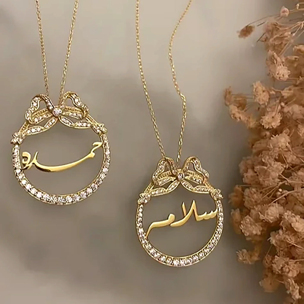 Arabic Traditional Clothing Enjoys Customized Services  Mid-To-High-End Products  Status Symbols  And Jewelry For Ladies.