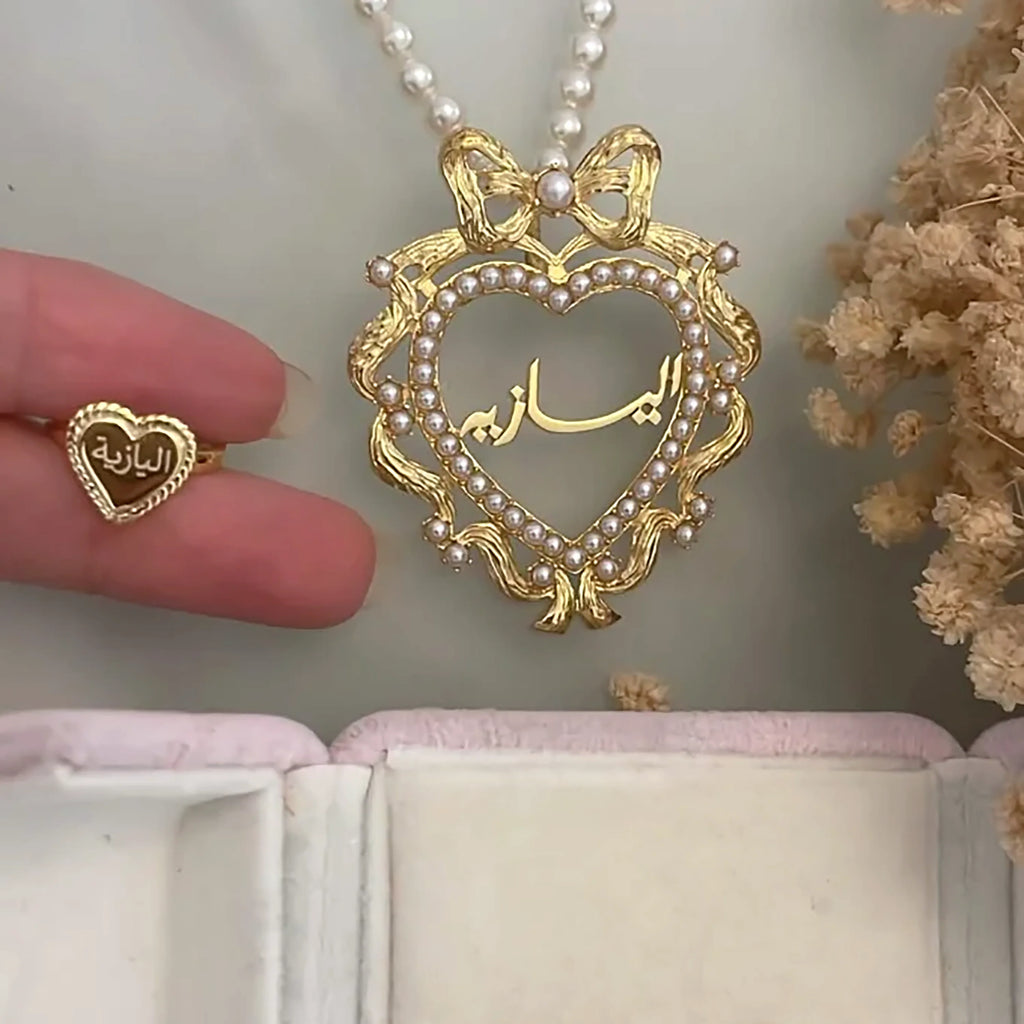 Arabic Traditional Clothing Enjoys Customized Services  Mid-To-High-End Products  Status Symbols  And Jewelry For Ladies.